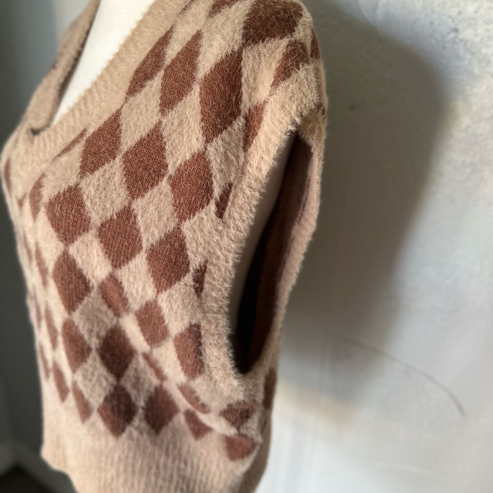 Brown and Cream Argyle Sweater Vest - Picture 3 of 6